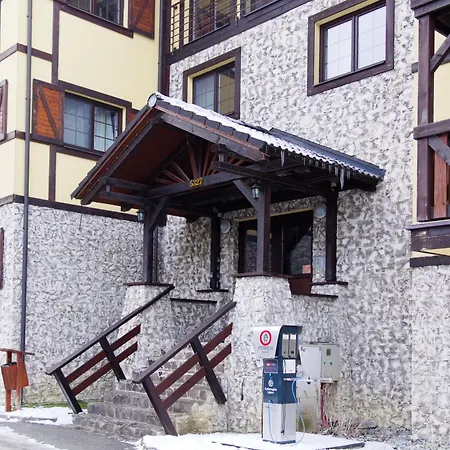 S Vyhladom Na Jazero Hrabovo, Pri Rezorte Malino Brdo アパート