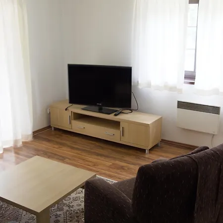 S Vyhladom Na Jazero Hrabovo, Pri Rezorte Malino Brdo روجومبيروك